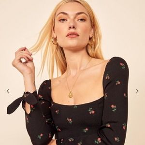 Reformation Kemmy Black Rose Top Size 10 NWT